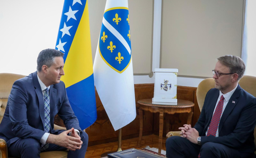 Ključna međunarodna podrška: Bećirović razgovarao s otpravnikom poslova Ambasade SAD-a u BiH