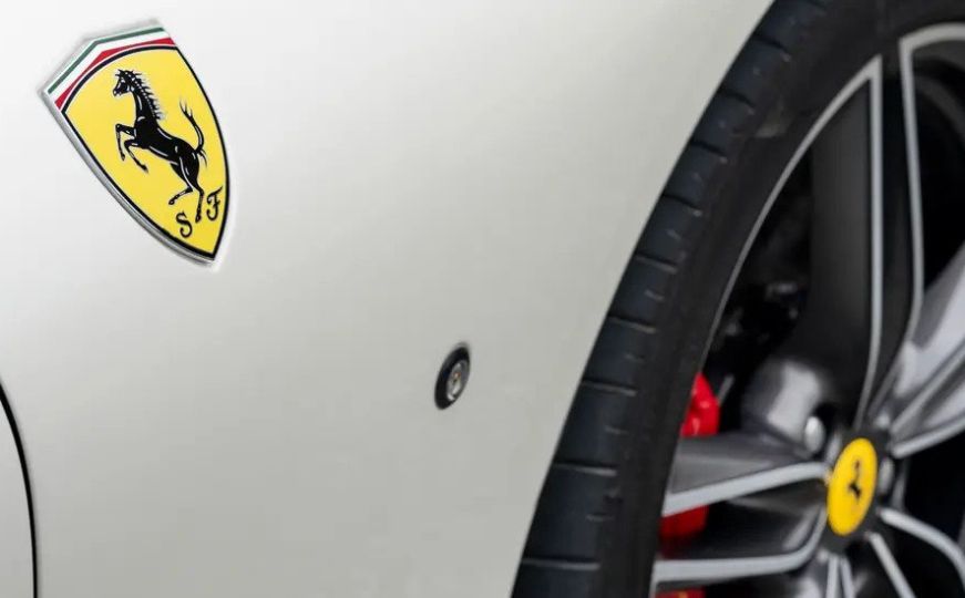 Revolucija u svijetu automobila: Svi govore o 'zvijeri' snimljenoj u središtu Ferrarija