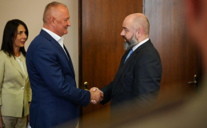 Važni pregovori o odbrambenoj saradnji: Helez primio američkog sekretara za odbranu Davida Bakera