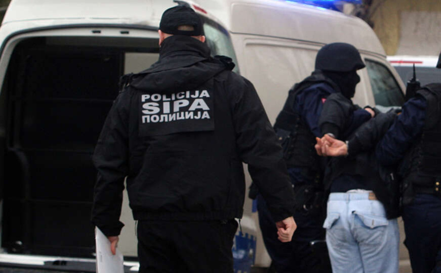 Akcija SIPA-e u Zenici: Uhapšena jedna osoba, pronađeno 35 kilograma duhana