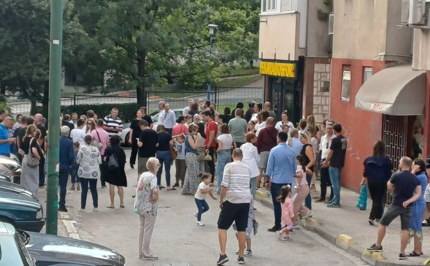 Građani Višnjika i Breke na protestima: "Metadonski centar je problem, nadležni moraju reagovati"