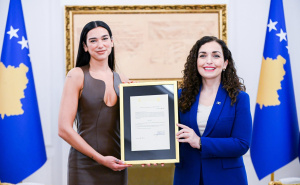Dua Lipa dobila kosovsko državljanstvo, Vjosa Osmani poručila: "Dobrodošla kući"
