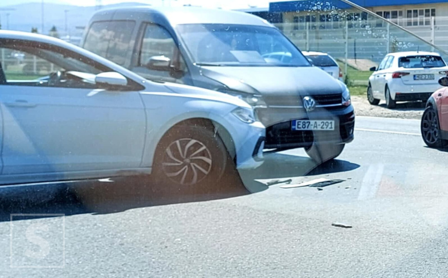 Velike gužve u saobraćaju nakon udesa kod Aerodromskog naselja