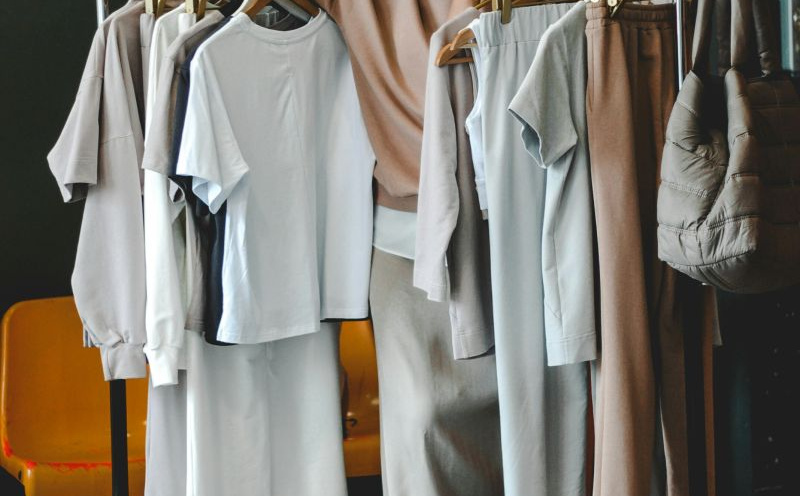 Ne, bijela nije uvijek najbolja: Evo šta zaista treba nositi dok su velike vrućine