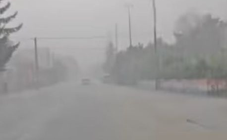 Hrvatsku pogodilo veliko nevrijeme: Ulice se napunile bujicama, oblaci dosegli i do 12 kilometara