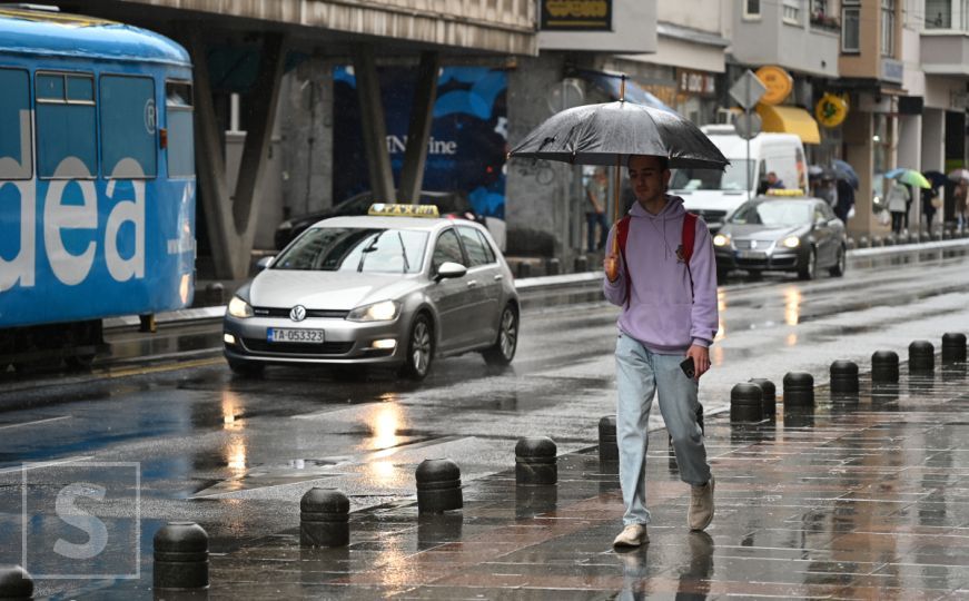 Vozači, oprez: Kolovoz je jutros mokar, ovo su informacije o stanju na cestama u BiH