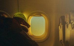 Kako zaspati u avionu za samo nekoliko minuta: Vojna metoda spavanja sve popularnija među putnicima