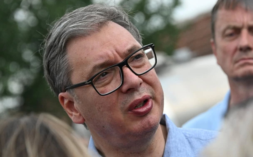 Vučić pomilovao djevojku koja je automobilom udarila studenticu na protestu u Beogradu