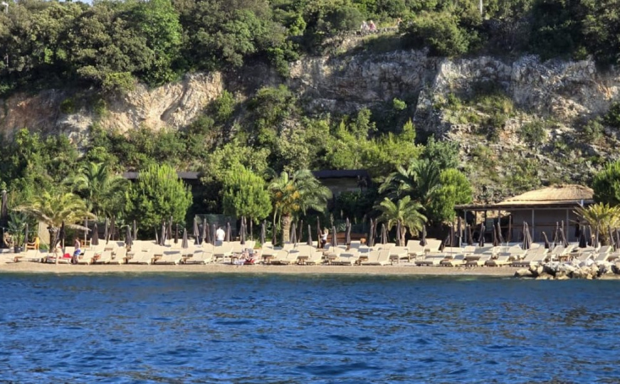 Dubrovčanin: "Okružili me i potjerali s plaže jer nisam htio platiti 75 eura za ležaljku"