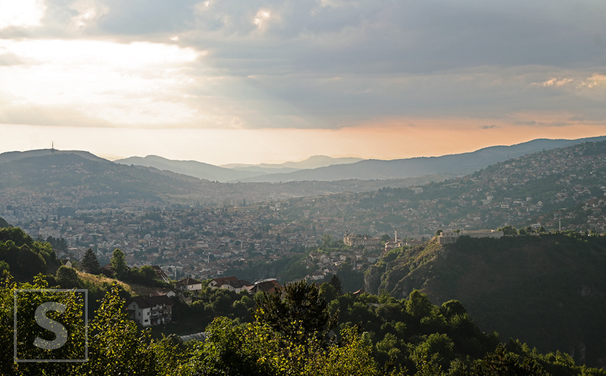 Pogled na Sarajevo s memli strane: Vodimo vas u kratku ljetnu šetnju