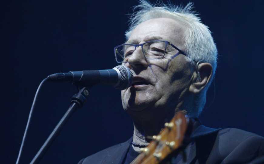 Legendarni Oliver Dragojević i "Dženi, probudilo nas more"