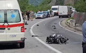 Teška nesreća na putu prema Mostaru: Motociklista sletio u korito Neretve, u toku izvlačenje
