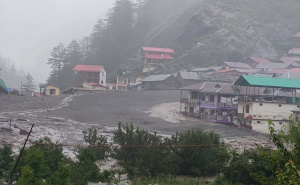 Uznemirujući snimci: Bujične poplave sravnile selo u Indiji, ima poginulih