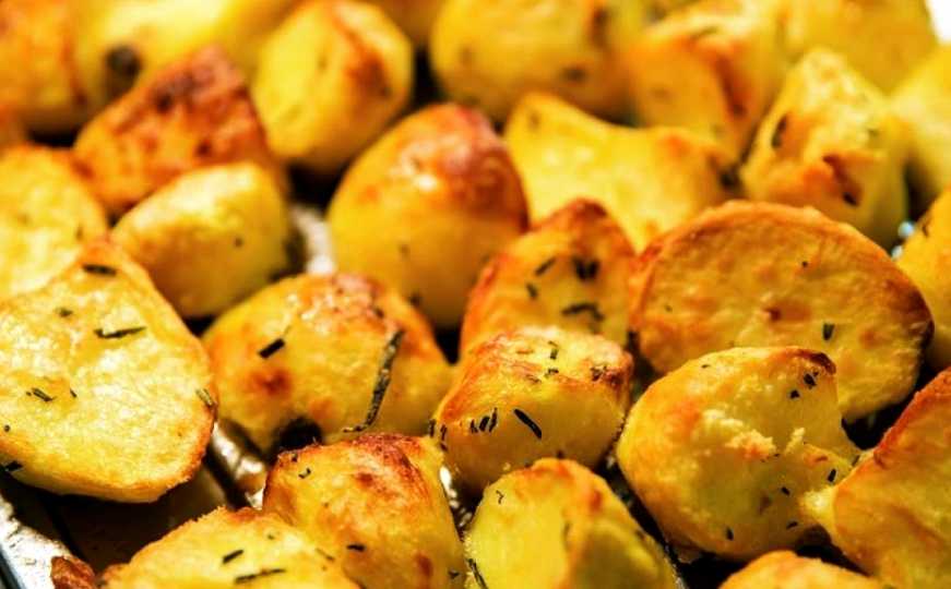 Tajna savršeno pečenog krompira: Pratite recept iskusnog kuhara