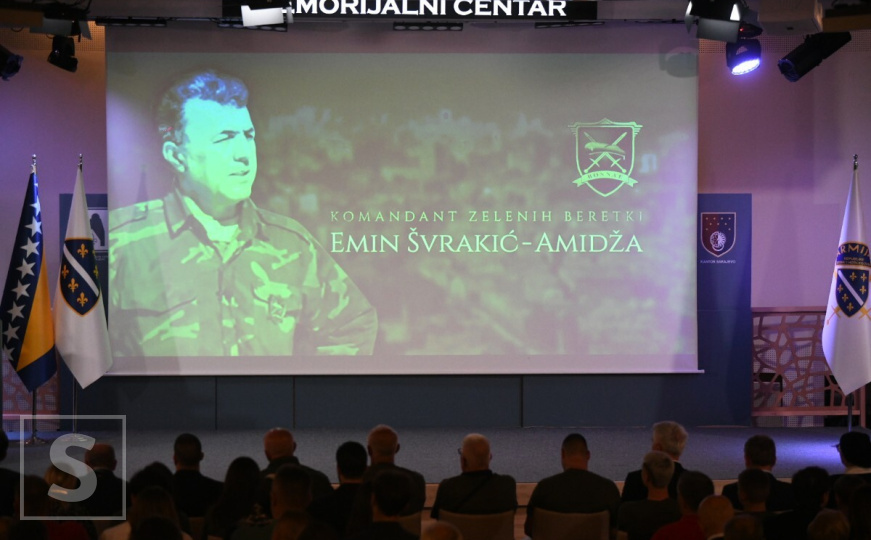 Održana komemoracija Eminu Švrakiću: Suze, tišina i riječi koje su dirnule sve prisutne