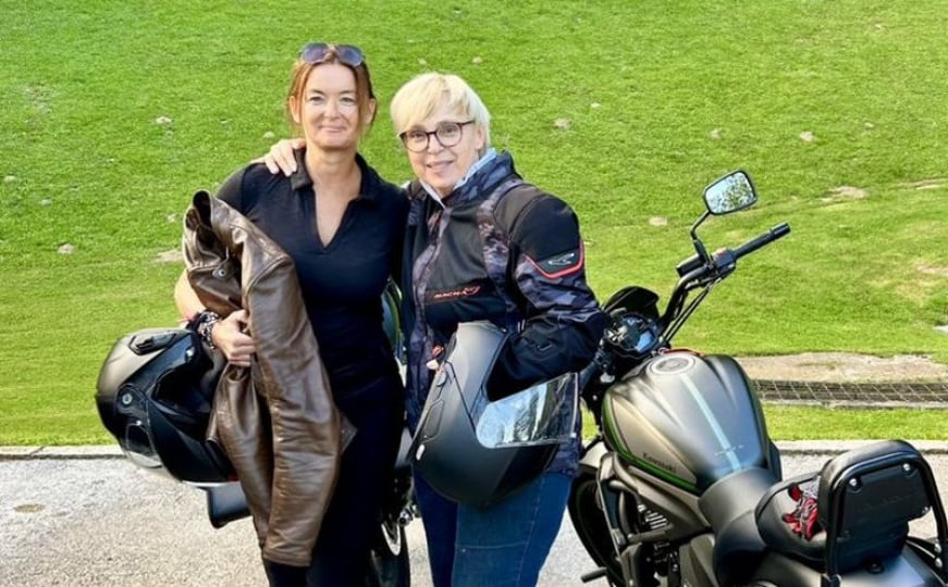 "Najbolje predstavnice Slovenije": Nataša Pirc Musar i Tanja Fajon motorima otišle na sladoled