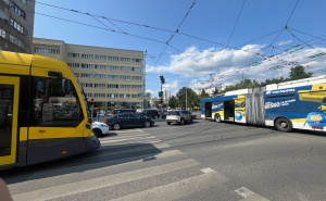Saobraćajni kolaps u centru Sarajeva: Trolejbus se zaustavio na raskrsnici, ne rade tramvaji