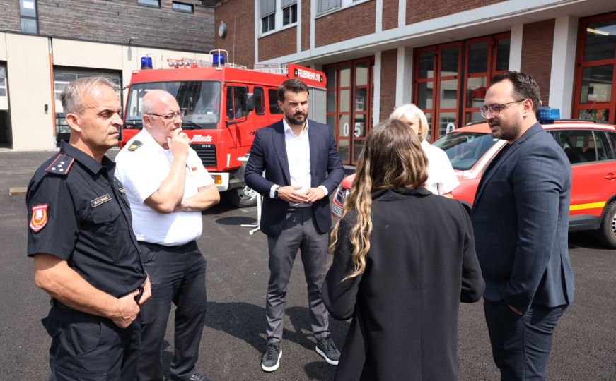 Vatrogasno društvo Ilidža dobilo na poklon dva vozila iz Njemačke