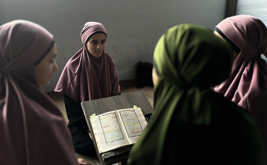 Simbol otpora i duhovne snage: Tri sestre iz Gaze postale hafize uprkos gladi i ratnim razaranjima
