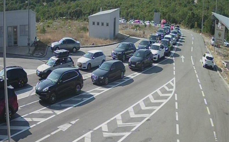 Duga zadržavanja na bh. graničnim prijelazima: Evo gdje je najveća gužva