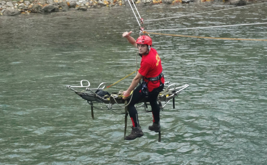 Heroj iz Konjica: Danko Dagubić među prvima skočio za mladićem i spasio ga na vodopadu u Jajcu