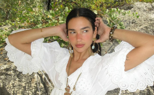 Dua Lipa užarila društvene mreže fotografijama u bikiniju: Prikupila milion lajkova za nekoliko sati