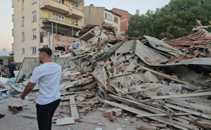 Novi detalji iz Turske: 10 zgrada srušeno usljed jakog zemljotresa, ima nestalih