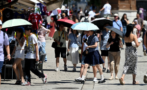 Ekstremni toplotni val zahvata Europu: Temperature se penju i do 44°C , opasnost od požara raste