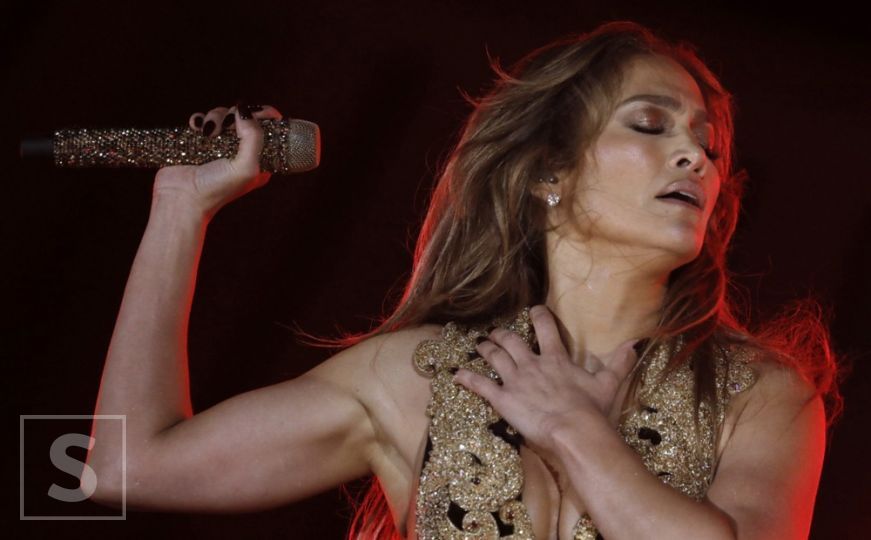 Jennifer Lopez imala neočekivanog gosta na pozornici: Fanovi oduševljeni njenom reakcijom
