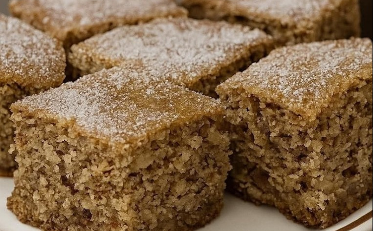 Sočni starinski kolač od jabuka: Brz i ukusan recept koji osvaja na prvi zalogaj