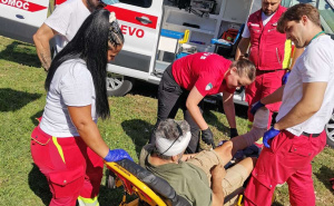 Uspješna akcija na Bjelašnici: Spasioci GSS-a zbrinuli povrijeđenog vozača paraglajdera