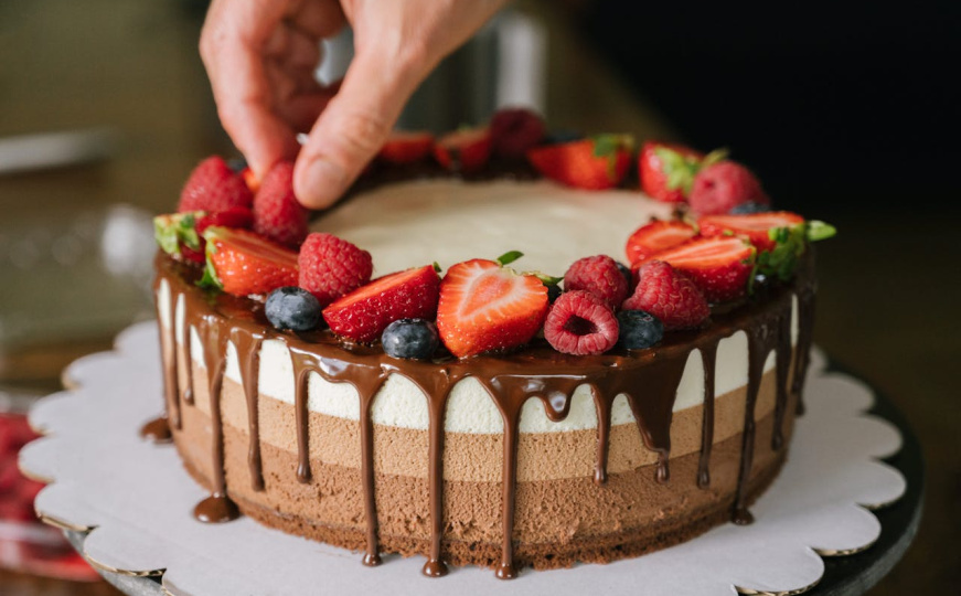 Ukus kao iz slastičarne: Ovo je 5 najbržih torti od šumskog voća, donosimo recepte