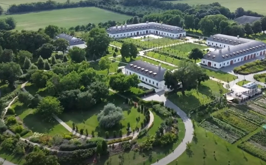 Objavljene snimke: Zavirite u "Orbanov dvorac" kojeg on naziva farmom