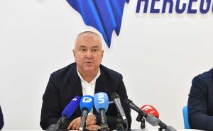 SBiH Kantona Sarajevo oštro kritikovala premijera Uka: 'Do kad će biti noj s glavom u pijesku?'