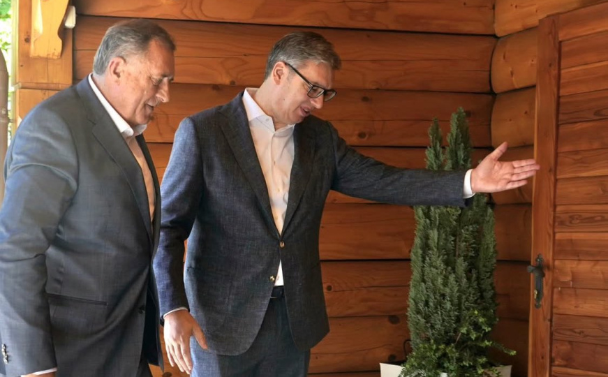 Dodik kod Vučića u Beogradu: Razgovarali o "napadima" na RS i Srbiju