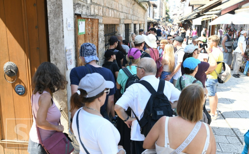 Svi putevi vode u Sarajevo: Grad pun turista uoči SFF-a