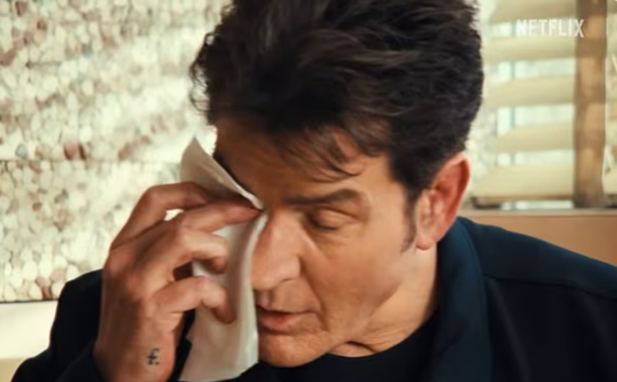 Charlie Sheen javno zaplakao i progovorio o burnom životu: "Povrijedio sam sve koje volim"