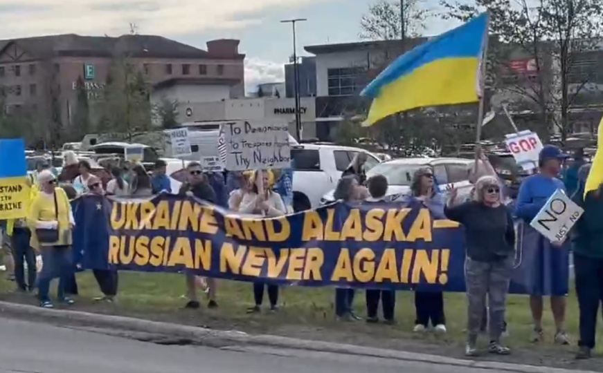 Protesti na Aljasci uoči susreta američkog i ruskog predsjednika: "Uhapsite Putina"