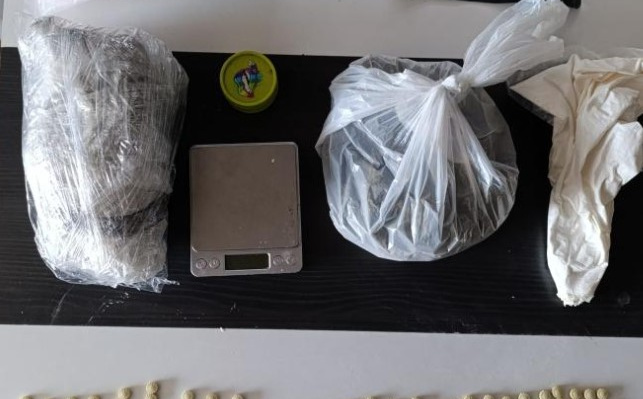 Akcija MUP-a KS: U Sarajevu uhapšen 29-godišnjak, pronađeno 1,2 kilograma narkotika