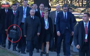 Jeste li čuli za Čeget? Evo šta se krije u crnoj torbi bez koje Putin nigdje ne ide
