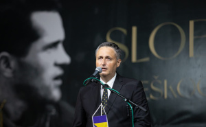 Bećirović u Bužimu: Pred više od 10.000 građana BiH poslao jasnu poruku Aleksandru Vučiću