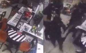 "Motiv je politički": Maskirani napadači demolirali kafić u Srbiji i pretukli radnicu