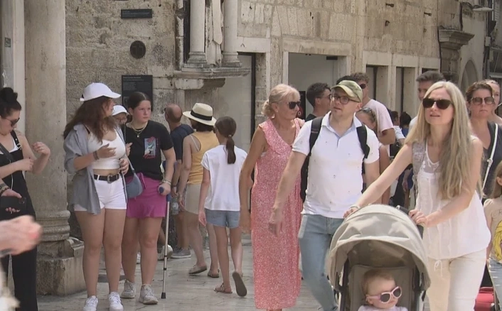 Šta turisti u Splitu misle o cijenama na Jadranu? "Definitivno skuplje nego što smo očekivali"