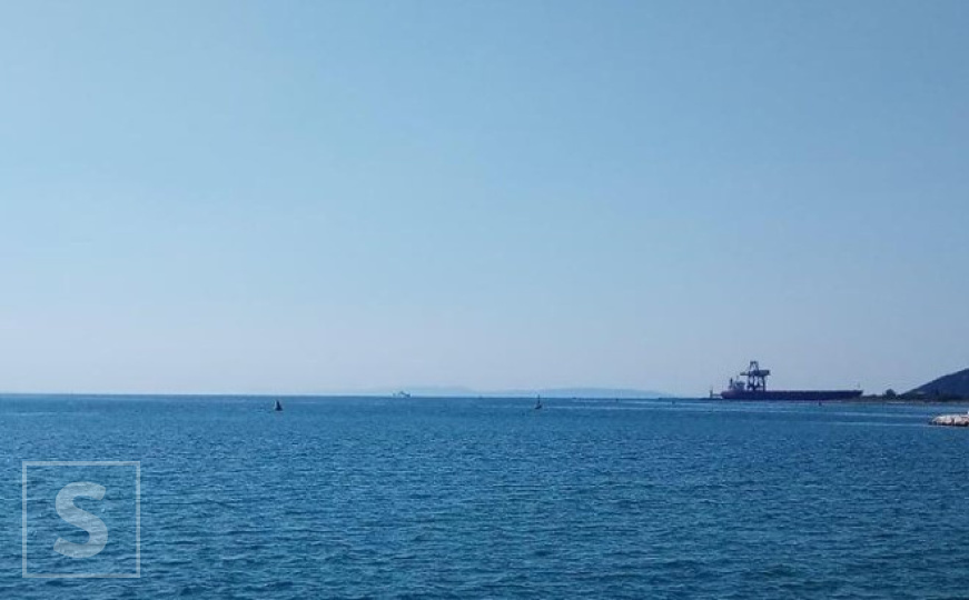 Državljanka Srbije s djetetom zaglavila u olujnoj buri na Jadranu: Pomorska policija intervenisala