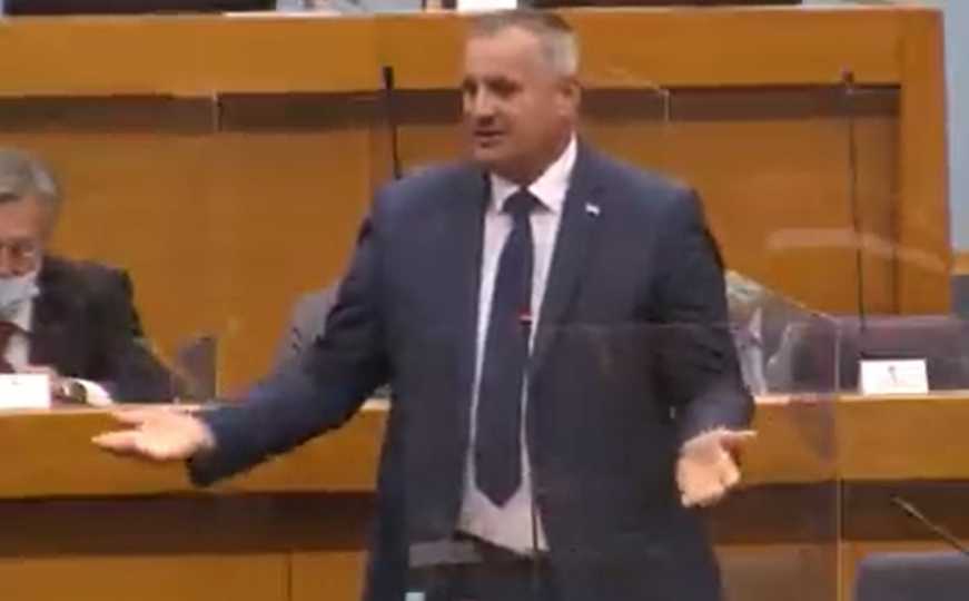 Je li Viškoviću upravo istekao rok kod Dodika: U ponedjeljak podnosi ostavku?