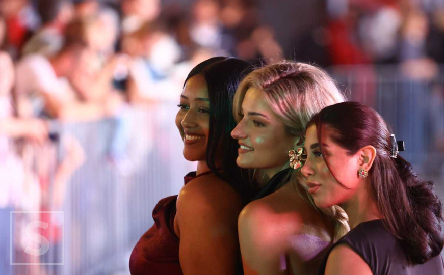 Elegancija na svakom koraku: Pogledajte dio atmosfere na ulicama Sarajeva