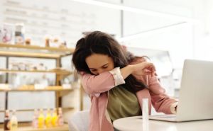 Nauka pojasnila: Evo zašto nas biber tjera na kihanje