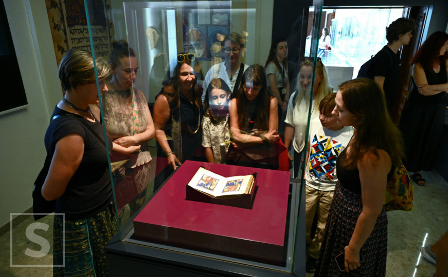 Danas u Zemaljskom muzeju BiH organizovan obilazak Sarajevske hagade u znak podrške Palestini