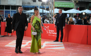 Počela peta večer Sarajevo Film Festivala: Brojne javne ličnosti prošetale crvenim tepihom
