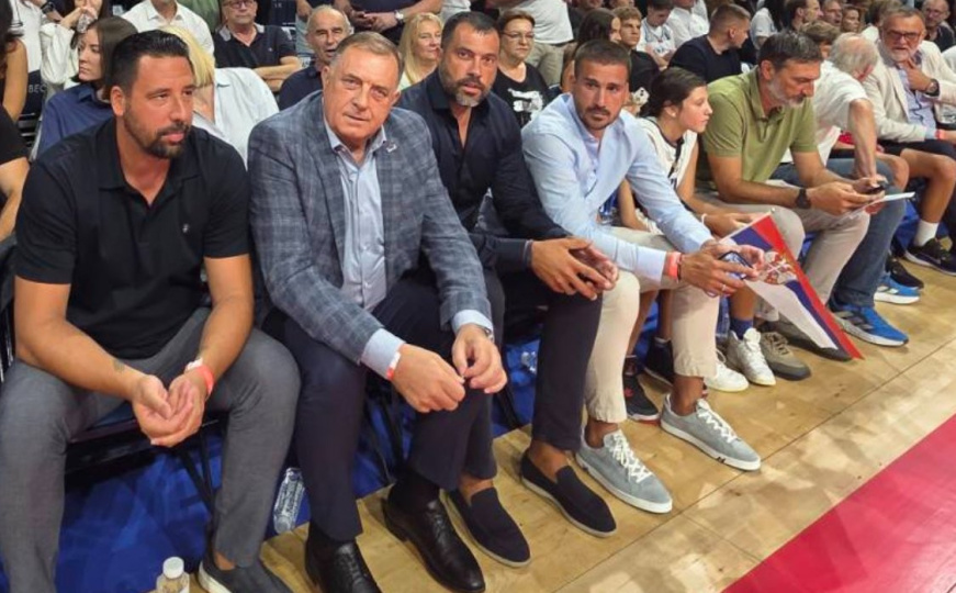 Dodik podigao dvoranu na noge: Svi u jedan glas mu zviždali i poručili da nije dobrodošao u Srbiju